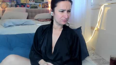 Ava online show from 10-10-25, 07:07