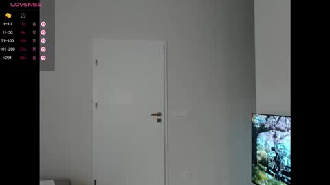 Snapshot of ava_bae chatting on 10-25-25, 12:02 ava_bae online show from 10-25-25, 12:02