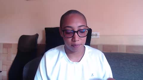 Snapshot of ava_f0xy chatting on 03-28-26, 07:02 Ava Jordana online show from 03-28-26, 07:02