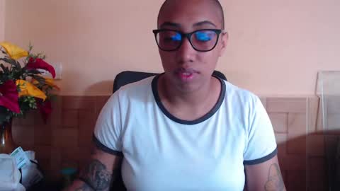 Snapshot of ava_f0xy chatting on 05-11-26, 04:48 Ava Jordana online show from 05-11-26, 04:48
