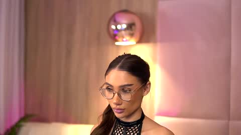 Ava online show from 01-08-25, 04:44