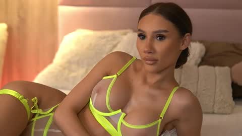 Ava online show from 03-07-25, 10:54