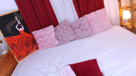 Snapshot of ava_lux chatting on 01-27-25, 07:56 Ava online show from 01-27-25, 07:56