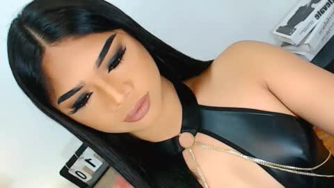 Snapshot of ava_lux chatting on 09-23-25, 09:23 Ava online show from 09-23-25, 09:23