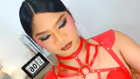 Snapshot of ava_lux chatting on 10-11-25, 04:33 Ava online show from 10-11-25, 04:33