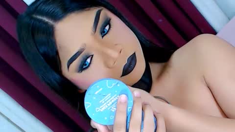 Snapshot of ava_lux chatting on 10-23-25, 09:41 Ava online show from 10-23-25, 09:41