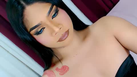 Snapshot of ava_lux chatting on 10-24-25, 09:06 Ava online show from 10-24-25, 09:06