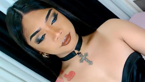 Snapshot of ava_lux chatting on 11-28-25, 04:37 Ava online show from 11-28-25, 04:37