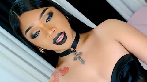 Snapshot of ava_lux chatting on 11-29-25, 06:16 Ava online show from 11-29-25, 06:16