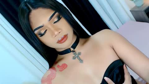 Snapshot of ava_lux chatting on 12-04-25, 08:56 Ava online show from 12-04-25, 08:56