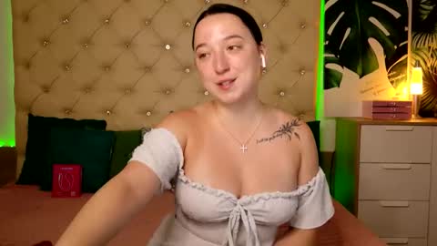 Ava online show from 06-09-26, 04:46