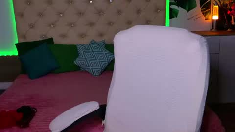 Ava online show from 07-30-26, 05:17