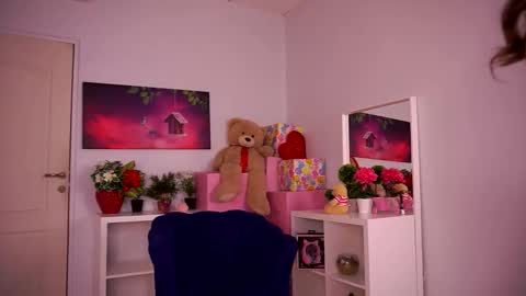 Ava online show from 01-07-26, 07:16