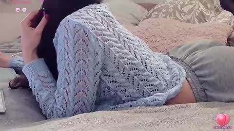 Snapshot of avaaluna chatting on 10-26-25, 01:17 AvaaLuna online show from 10-26-25, 01:17