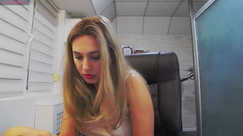    online show from 02-06-25, 07:13