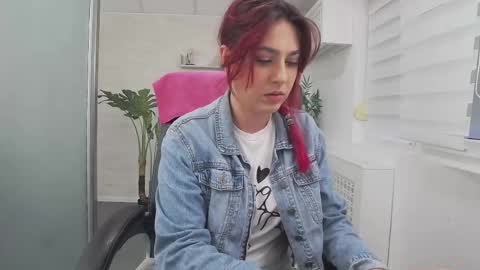    online show from 05-28-26, 02:42