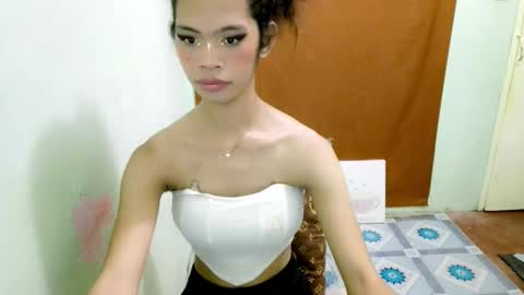 Snapshot of avacadaxcx chatting on 10-24-25, 10:39 avacadaxcx online show from 10-24-25, 10:39