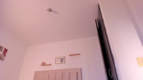 Snapshot of avaline_blanc chatting on 01-20-25, 11:54 Avaline Help me reach 100 likes TRANSMISSION EVERY DAY FROM 39 PM online show from 01-20-25, 11:54