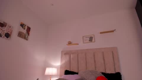 Snapshot of avaline_blanc chatting on 02-14-25, 03:22 Avaline Help me reach 100 likes TRANSMISSION EVERY DAY FROM 39 PM online show from 02-14-25, 03:22