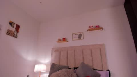 Snapshot of avaline_blanc chatting on 02-23-25, 02:07 Avaline Help me reach 100 likes TRANSMISSION EVERY DAY FROM 39 PM online show from 02-23-25, 02:07