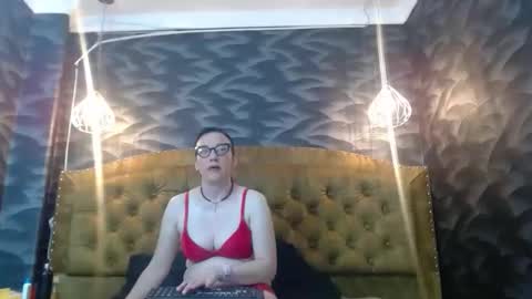 Snapshot of avanahomi chatting on 09-25-25, 08:51 avanahomi online show from 09-25-25, 08:51