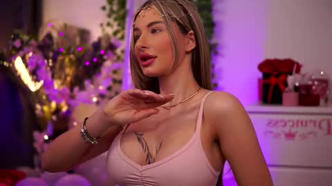 Carina online show from 02-17-25, 01:04