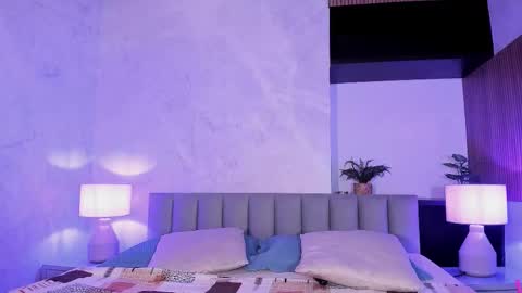 avawhiite online show from 10-23-25, 06:39