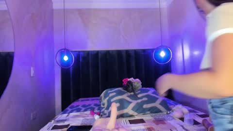 avawhiite online show from 03-08-26, 04:55