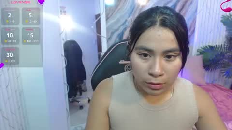 Snapshot of aveline_tay chatting on 07-28-26, 03:02 aveline_tay online show from 07-28-26, 03:02