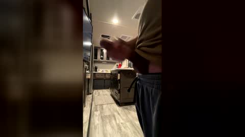 Snapshot of average210 chatting on 01-14-26, 01:00 average210 online show from 01-14-26, 01:00