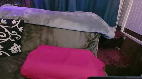 raven blue online show from 09-12-25, 08:14