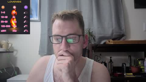 Snapshot of averagepenisalex chatting on 01-12-26, 11:37 averagepenisalex online show from 01-12-26, 11:37