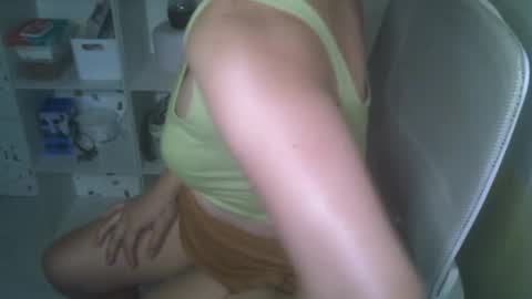 Snapshot of averageuncut1 chatting on 02-03-25, 12:47 Rhian online show from 02-03-25, 12:47