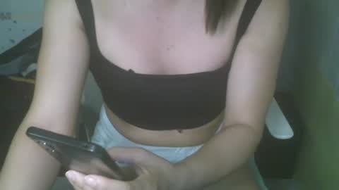 Snapshot of averageuncut1 chatting on 02-07-25, 06:45 Rhian online show from 02-07-25, 06:45
