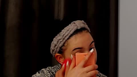 AveryWillow online show from 01-02-25, 01:30