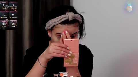 AveryWillow online show from 01-12-25, 05:01