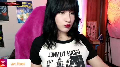 Snapshot of avi_frost chatting on 01-10-25, 07:04 Saraaaa independent model 3 online show from 01-10-25, 07:04