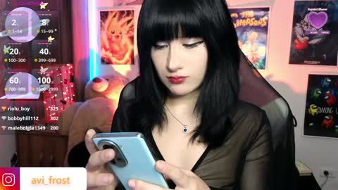 Snapshot of avi_frost chatting on 02-04-25, 09:17 Saraaaa independent model 3 online show from 02-04-25, 09:17