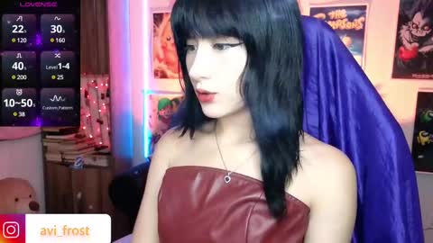 Snapshot of avi_frost chatting on 03-10-25, 06:05 Saraaaa independent model 3 online show from 03-10-25, 06:05