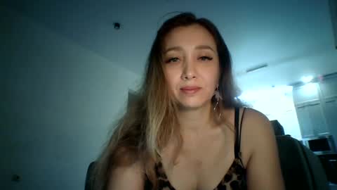 avinelra online show from 06-17-26, 07:26