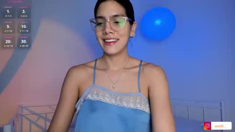 Snapshot of avis12_ chatting on 09-24-25, 04:49 Follow me Pvt and c2c is on online show from 09-24-25, 04:49