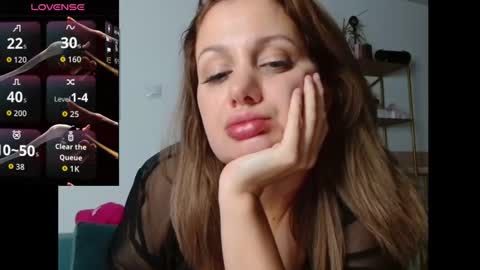 Snapshot of avrora__love chatting on 09-13-25, 06:29 Avrora online show from 09-13-25, 06:29