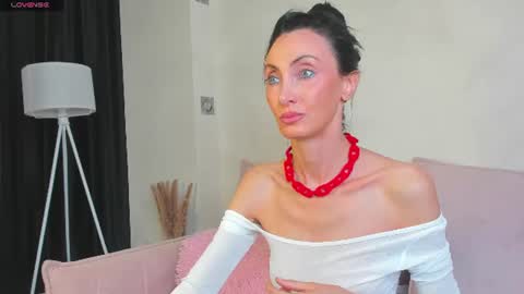 Snapshot of avrora_mars chatting on 06-22-26, 09:17 Avrora online show from 06-22-26, 09:17