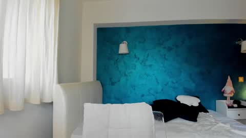 Snapshot of awesome_jolie chatting on 03-12-25, 09:44 Jolie online show from 03-12-25, 09:44