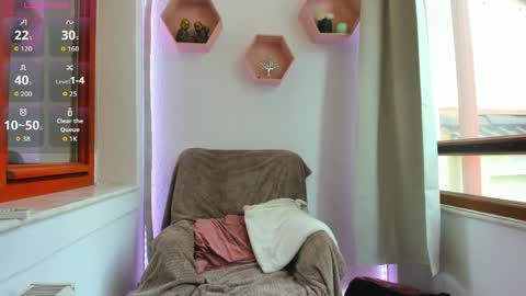 Jolie online show from 04-04-26, 08:23