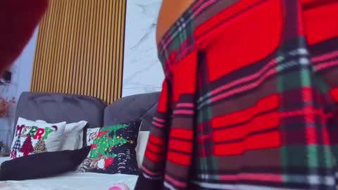 Ella online show from 12-18-24, 11:34