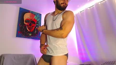 Independiente Model online show from 05-31-26, 01:07