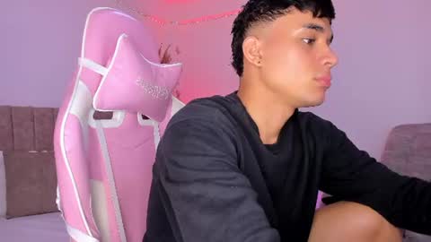 AXEL online show from 07-25-26, 12:47