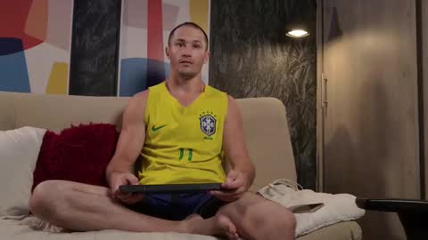 Axel Fairchaild online show from 11-18-25, 12:42