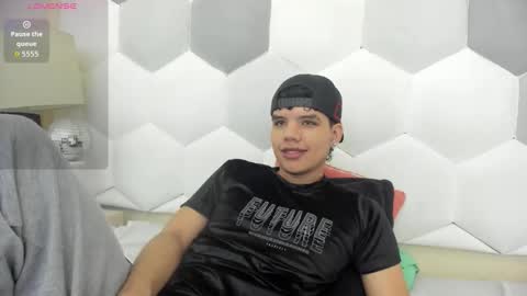 Axel Forte online show from 10-17-25, 01:14